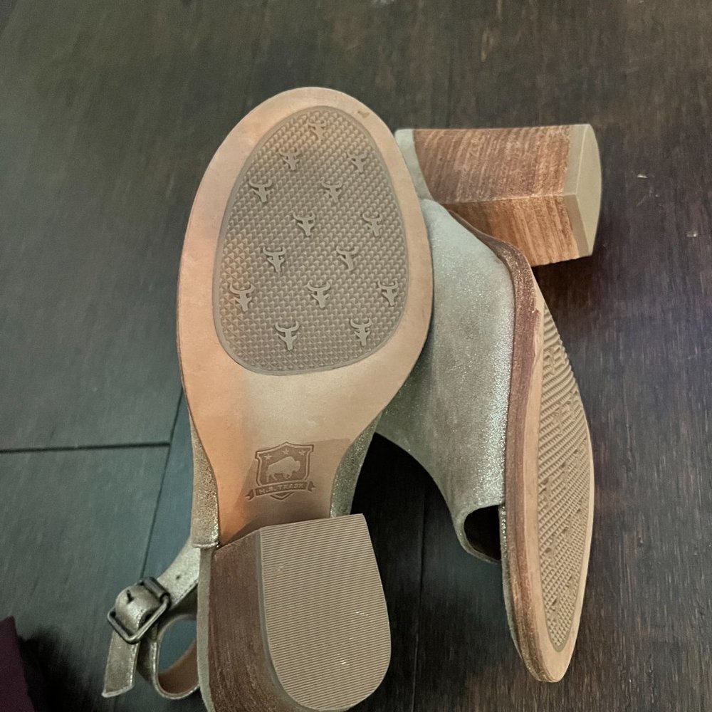 Trask Gold Mules - Picture 5 of 5